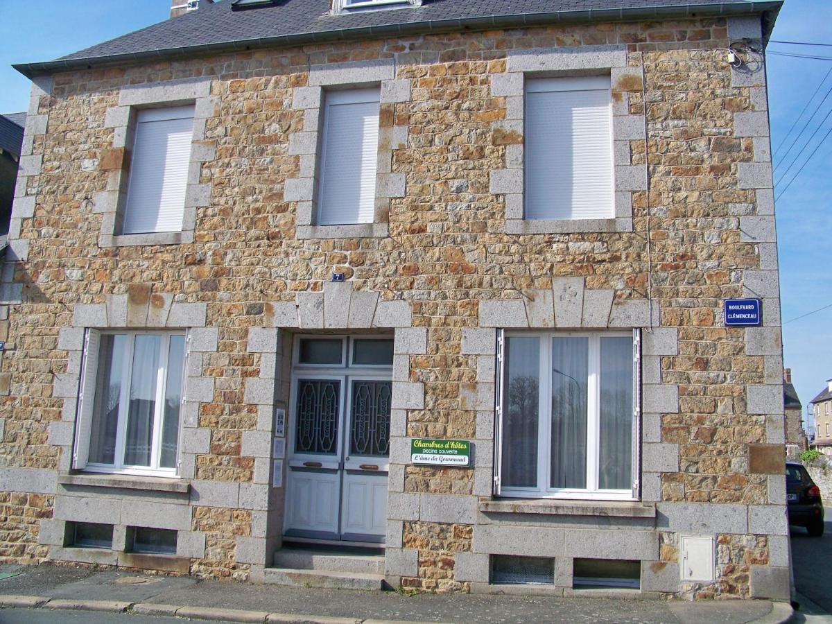 L'Ame Du Gourmand Hotel Pontorson Bagian luar foto