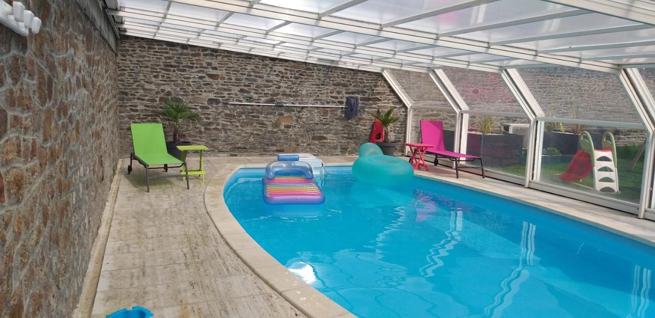 L'Ame Du Gourmand Hotel Pontorson Bagian luar foto